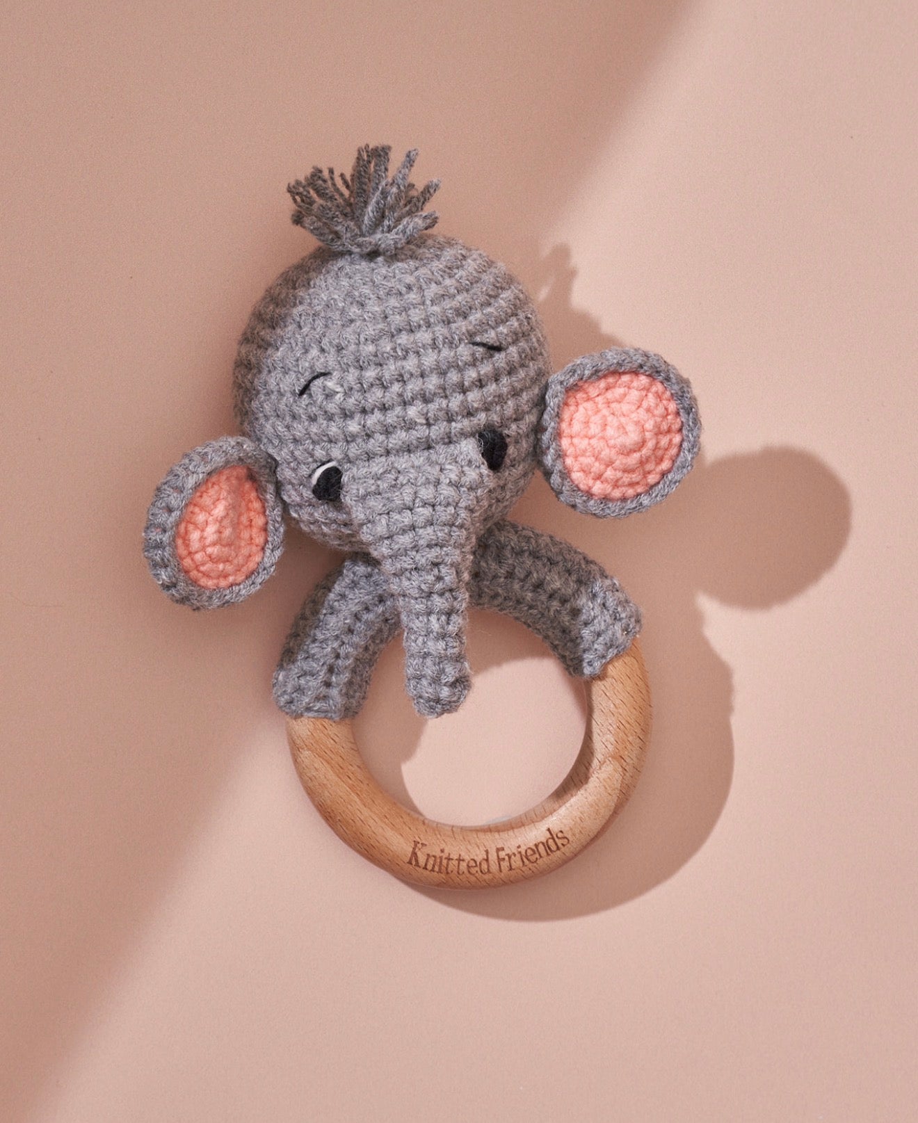 Sonajero de elefante hecho a mano 